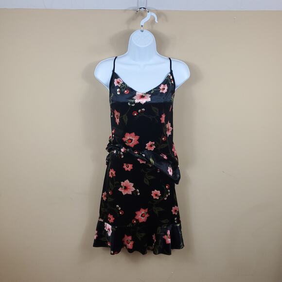 Vero Moda Floral Velvet Skirt and Tank Set Size L - Picture 1 of 11